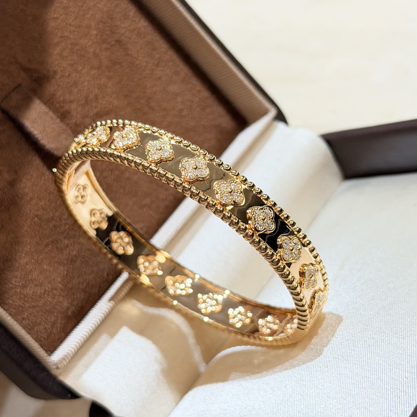 Van Cleef & Arpels Vintage Alhambra Gold Bangle Bracelet